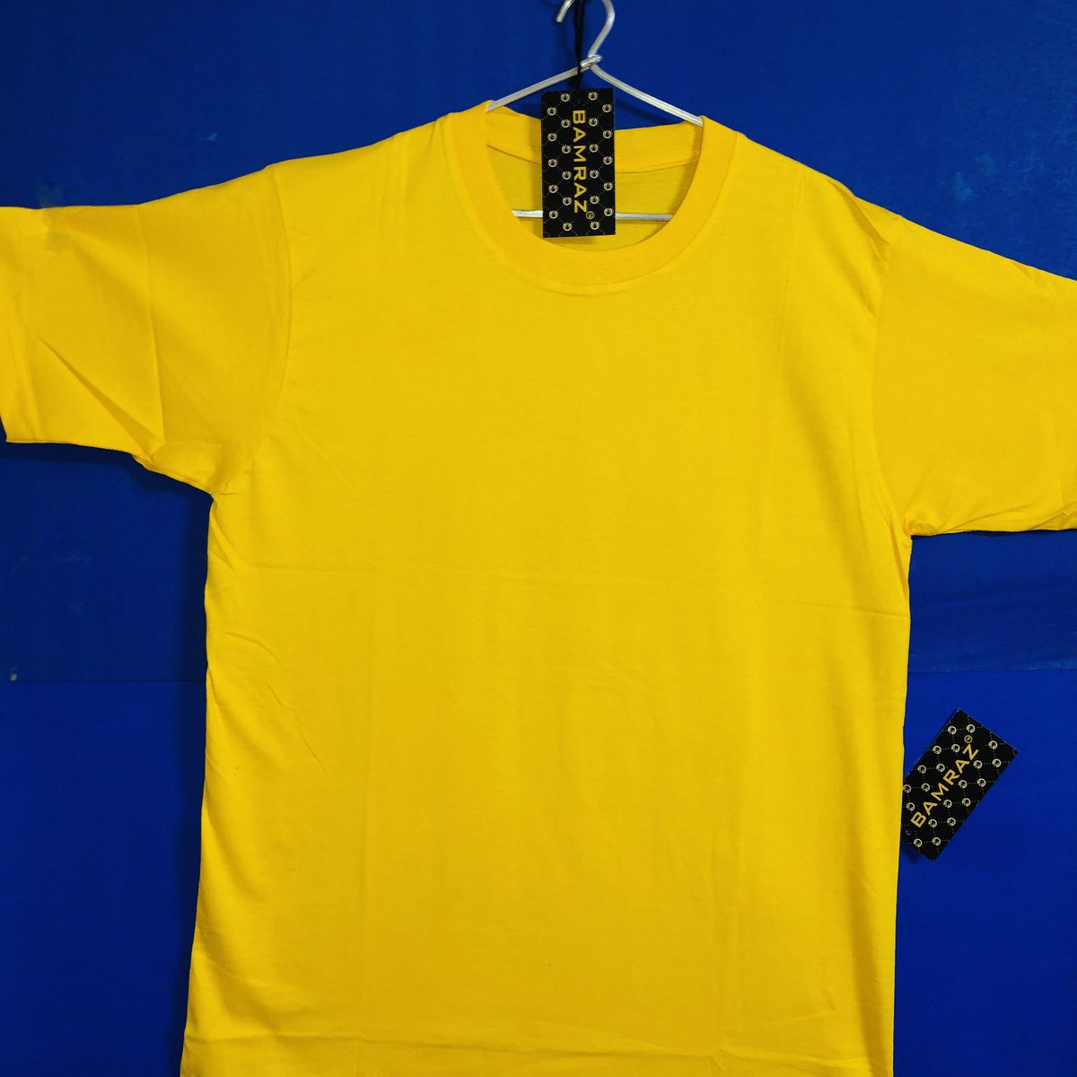 bamrazIndia's tweet photo. ⛈☔️BIG MONSOON SALE⛈☔️
~~~~~~~~~~~~~~~~~~~~~~~~
🛍🛍🛍17th TO 27th JULY 🛍🛍🛍
🛍PICK ANY ONE AT ₹220 only🛍

BAMRAZ Regular Fit Round Neck T-Shirt 

SIZES AVAILABLE = M - L - XL - XXL

For order :- Whatsapp us on +919599474887
Chat with us on our page 24/7 https://t.co/hTWvYnoRgn