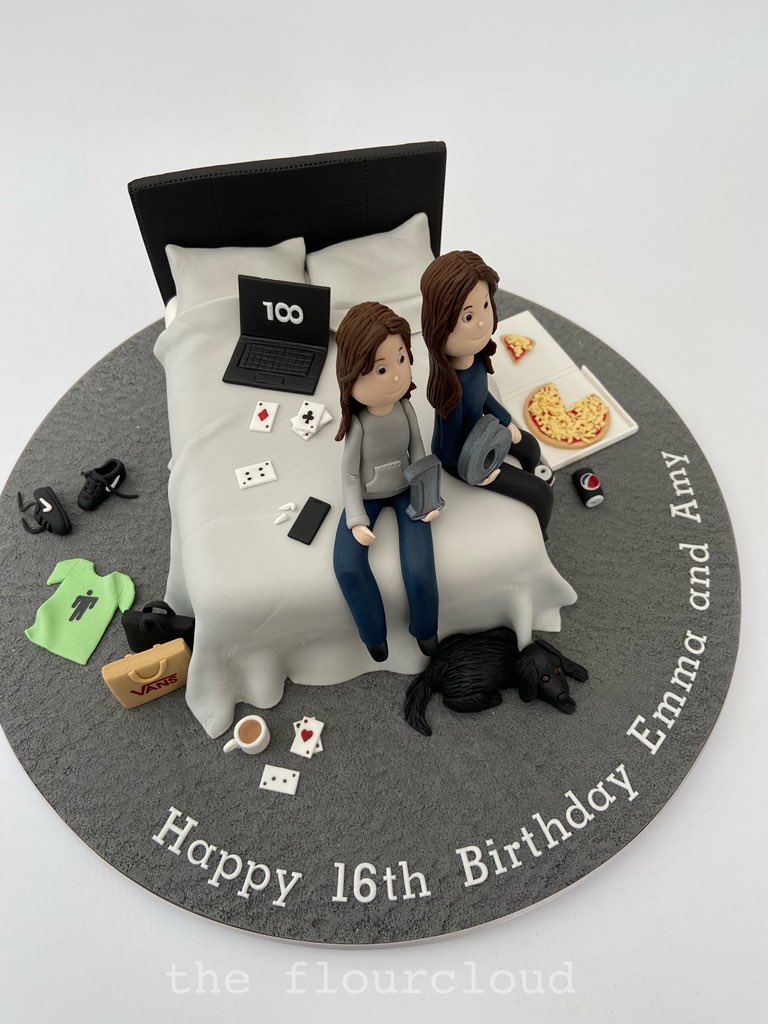 theflourcloud's tweet photo. Handy having my own teenager in the house for advice on adding a bit of @billieeilish to Emma and Amy’s cake! Happy 16th birthday girls  #sweetsixteen #cakeart #favouritethings #itsthelittlethings #nike #vans #pepsimax #the100 #theflourcloud https://t.co/2pP3RTG0T3