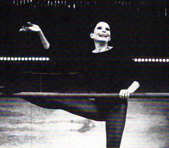 DanserMagazine's tweet photo. Au revoir Zizi Jeanmaire... https://t.co/da6SdQ8eT7