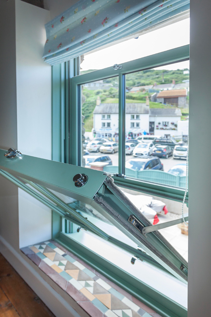 MercuryGlazing's tweet photo. The open in detailing on our Vertical Sliders - smooth, strong and seriously stylish!
https://t.co/ITNkjQjqzK
#VerticalSlider #Window #Windows #WindowSupplier https://t.co/C3KMQqkbwP
