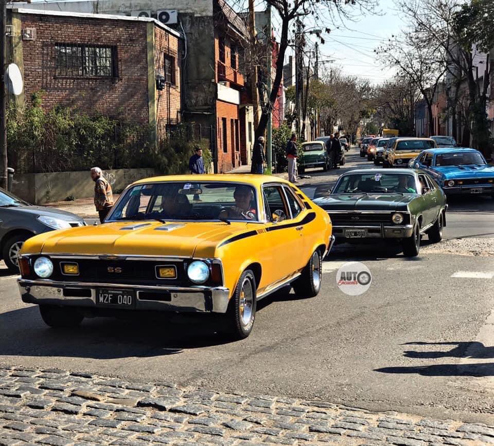 AutoEncuentro's tweet photo. Postales de la Caravana por los 50 años de Chevy! 
Aquel día tuvimos el gusto de viajar en una de estas máquinas y vivir la caravana desde adentro! Si queres ver el programa visita nuestro canal de YouTube: #AutoEncuentro🔥 https://t.co/CapBStDvg0