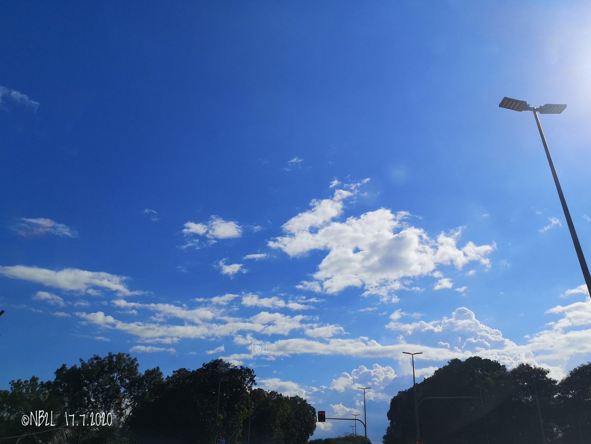 ChelH8's tweet photo. The sky right now!
🥰💙💕😍
#ttskygallery
#mycloudstory
#sky #clouds
#PhotographyIsArt
#photographyislife #photographervillagers https://t.co/ymlvn1ttZK https://t.co/6ss8wXL9F4