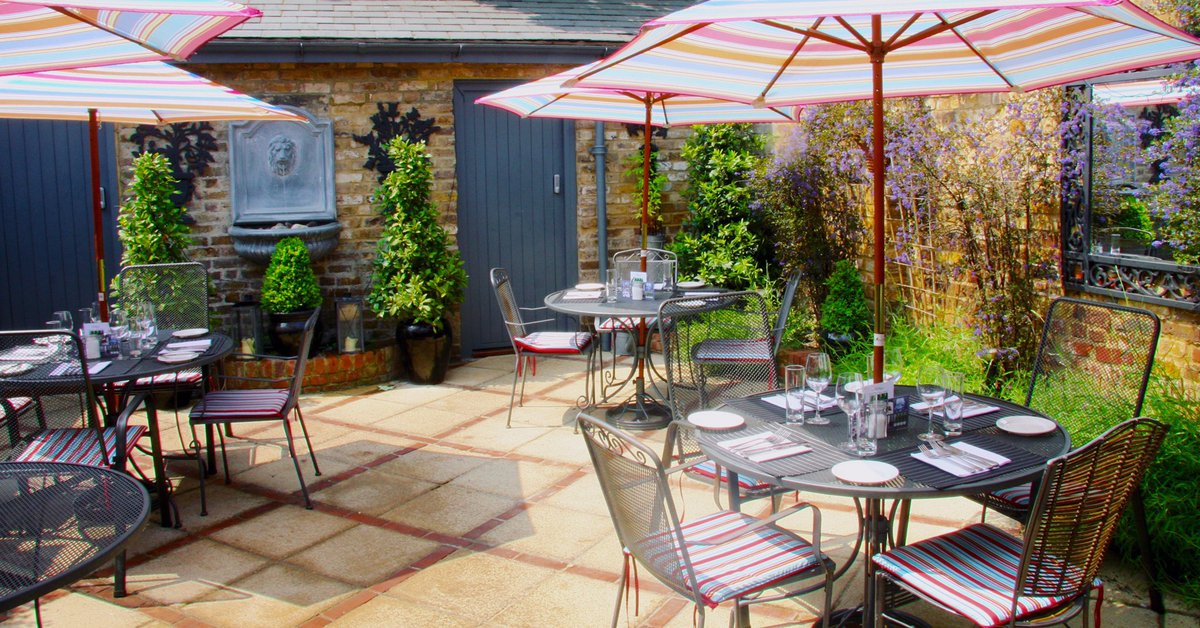 GilbeysEton's tweet photo. Today’s Forecast: ☀️☀️
Join us this lunchtime from 12-3pm for some al fresco dining in the sun, seated in our lovely, secluded “secret garden”. Let’s make the most of this weather whilst we can! For reservations call 01753 854921 ☀️ #GilbeysEton https://t.co/sk8uHonDuK