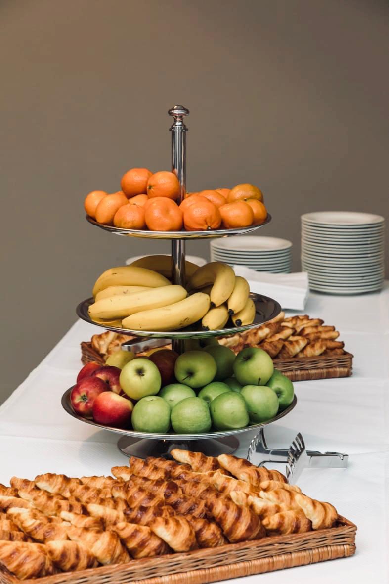 HEPHamburg's tweet photo. Wir bieten Ihnen das passende Catering zu Ihrem Event. 
Egal ob, ein Buffet, ein 3 Gang Menü oder nur Fingerfood, Ihnen sind keine Grenzen gesetzt. Wir unterstützen Sie bei der Planung nach einem kulturellen, leckeren und frischen Catering. https://t.co/c5Waa91qNd