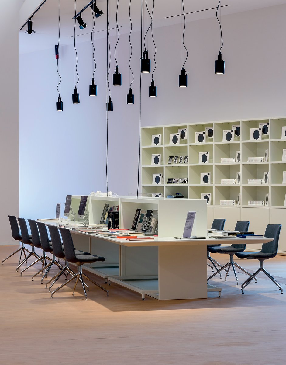 arperofficial's tweet photo. The @M9social embodies two concepts central to our philosophy: relationships and sustainability. More: https://t.co/jomwYQj7x5
Ph: #AlessandraChemollo, #AndreaAvezzù, #FedericoCovre
Products: #CatifaUp, #Pix
Designer: #LievoreAltherrMolina, #IchiroIwasaki
#ArperProject https://t.co/TLUX2YEqck