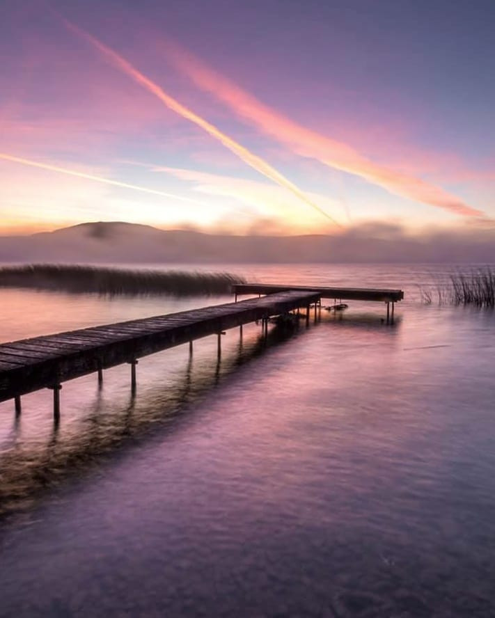 The ever changing landscape of Lough Derg. Stunning, inspiring, calming! This image alone makes you want to #MakeABreakForIt for the weekend and hit road to #LoughDerg. 
Thanks to @Ireland_from_my_lens for this great shot .⁠
