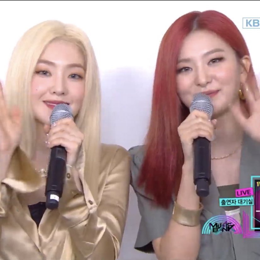 renesapphic's tweet photo. Irene is blonde now. You all I will cry...
#RedVelvet_IRENE_SEULGI_Monster #irene #seulgi #redvelvet #seulrene #StreamMonsterMV #BaeJoohyun #joy #wendy #yeri https://t.co/EIfMoyEwm9