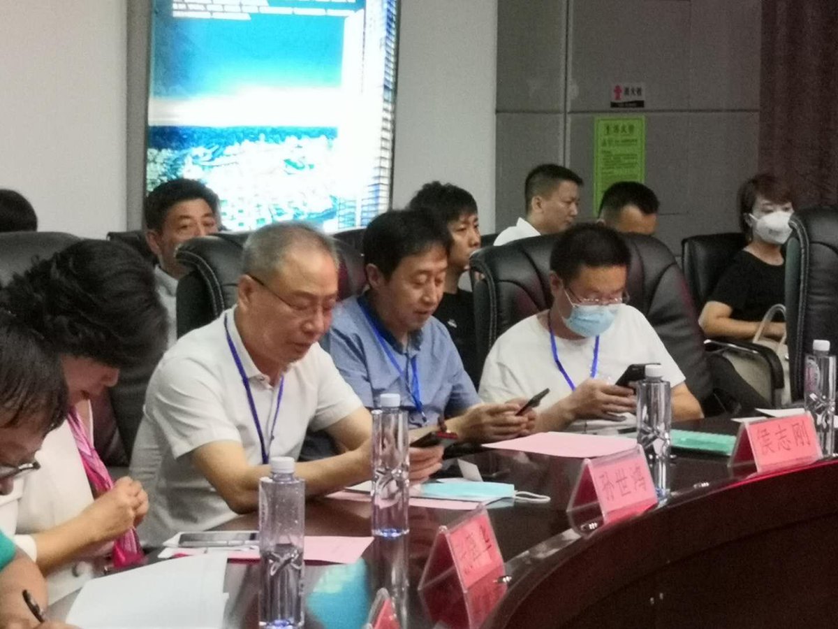 ca_b2b's tweet photo. China-Africa Procurement Center celebrated its successful launch with an official opening ceremony at the China-Asia Silicon Valley Industrial Base. CA-B2B was invited to the opening ceremony. Mr. Hou Zhigang, President of CA-B2B, delivered a speech at the round table conference. https://t.co/JSpnWf5p3X