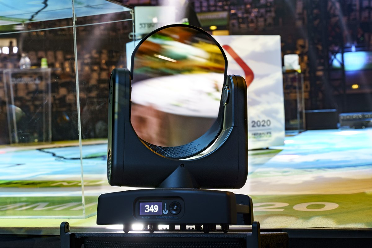 ClayPakyNews's tweet image. ReflectXion has a highly reflective 390x280mm mirror, featuring up to 99% reflectance without chromatic aberrations. It offers 540° PAN and continuous TILT movement at adjustable speeds. 

📌 Product page: claypaky.it/en/products/Re…

#claypakyvirtual #innovationroom #reflectxion