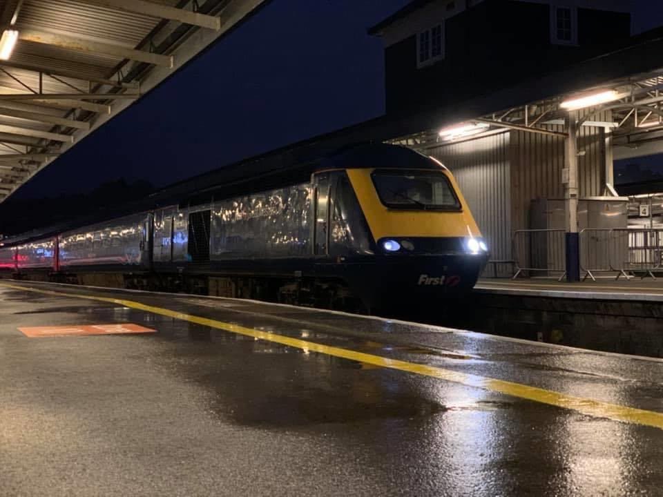 4d4m3985's tweet photo. Going through some old photos and rediscovered these! The pair of these have to be some of my favourite photos of the HSTS. https://t.co/sBAiCRmiqs