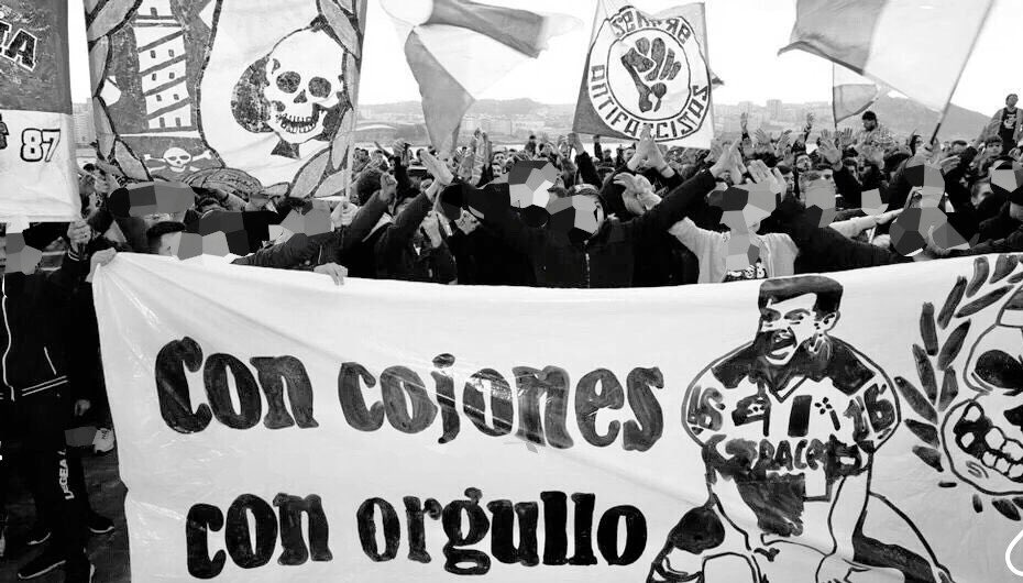 RB1987Oficial's tweet photo. Levades 114 anos de historia sobre o voso peito.

Este escudo hónrase con sacrificio e esforzo.

ESTIVEMOS MORTOS, SAIREMOS VIVOS. https://t.co/zfCCRijKmn