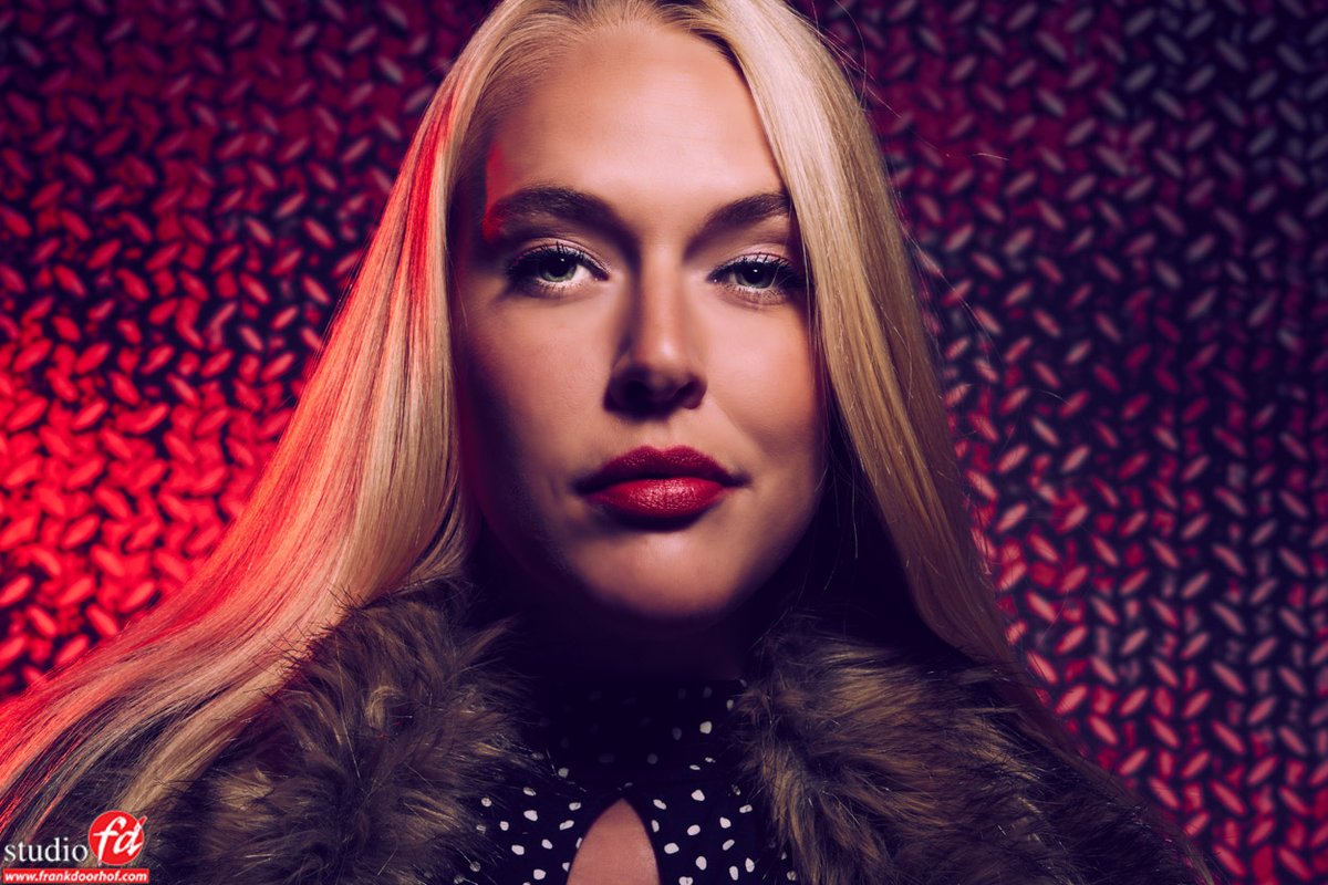 frankdoorhof's tweet photo. Results from digital classroom with Malisa
#nissin speedlights
#clickpropbackdrops
#rogue #flashbender #frankdoorhofflashbender https://t.co/7nZKNDLQWl