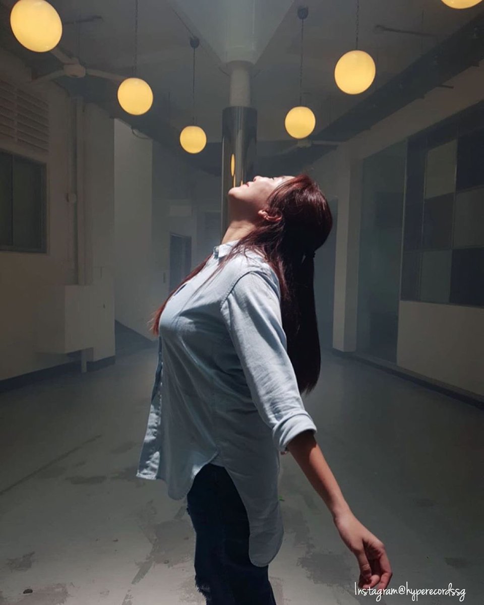 RBKD's tweet photo. 𝙒𝙚’𝙫𝙚 𝙜𝙤𝙩 𝙩𝙝𝙖𝙩 𝙁𝙧𝙞𝙮𝙖𝙮 𝙛𝙚𝙚𝙡𝙞𝙣’ ... 

Happy filming, Rui En. Have a good weekend everyone! 

(📸: @HypeRecordsSG) https://t.co/wjfssO8Zpp