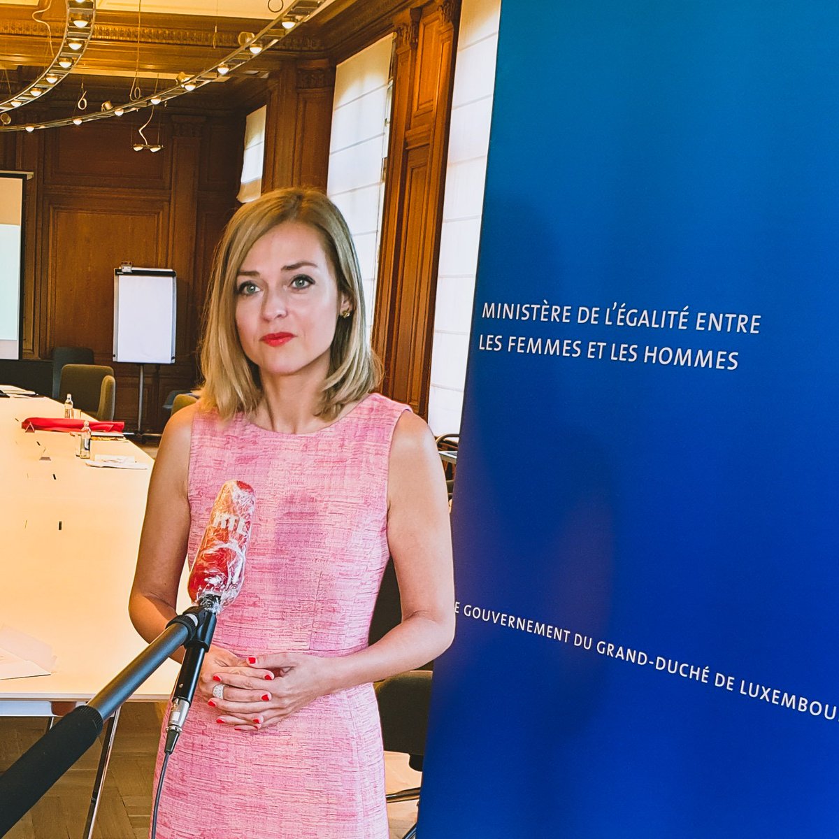 «Mon ambition est de transformer l’égalité de droit entre femmes et hommes en une égalité de fait, une égalité qui se vit au quotidien» - @TainaBofferding lors de la présentation du nouveau plan d’action national pour l’égalité. 👉mega.public.lu/fr.html #equalitymatters