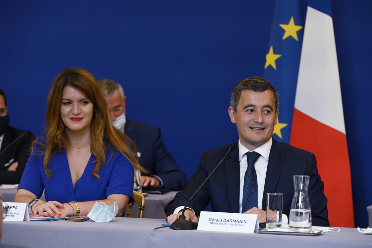 GDarmanin's tweet photo. Nous avons réuni ce matin avec @MarleneSchiappa les Préfets au ministère de l’Intérieur pour leur présenter les priorités d'action des prochains mois.
Sans l’action des Préfets sur le territoire, sans leur engagement plein et entier, l’État n’a ni bras, ni yeux, ni oreilles. https://t.co/DKqJ5kROVY