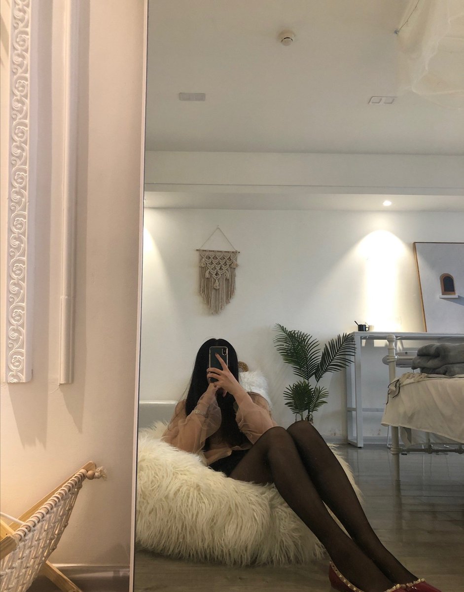 Valueyou2's tweet photo. #反差婊 #骚母狗 #肉便器 #公交车 被推特上的小哥哥带到这里，有好多玩具可以玩~ https://t.co/15GudS719O