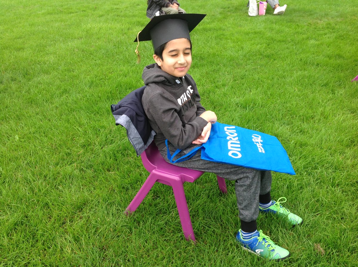 WHGSPrimary's tweet photo. Graduation time! #Year6Leavers #helloYear7 #graduation2020 https://t.co/eCl7RZ9Ioj
