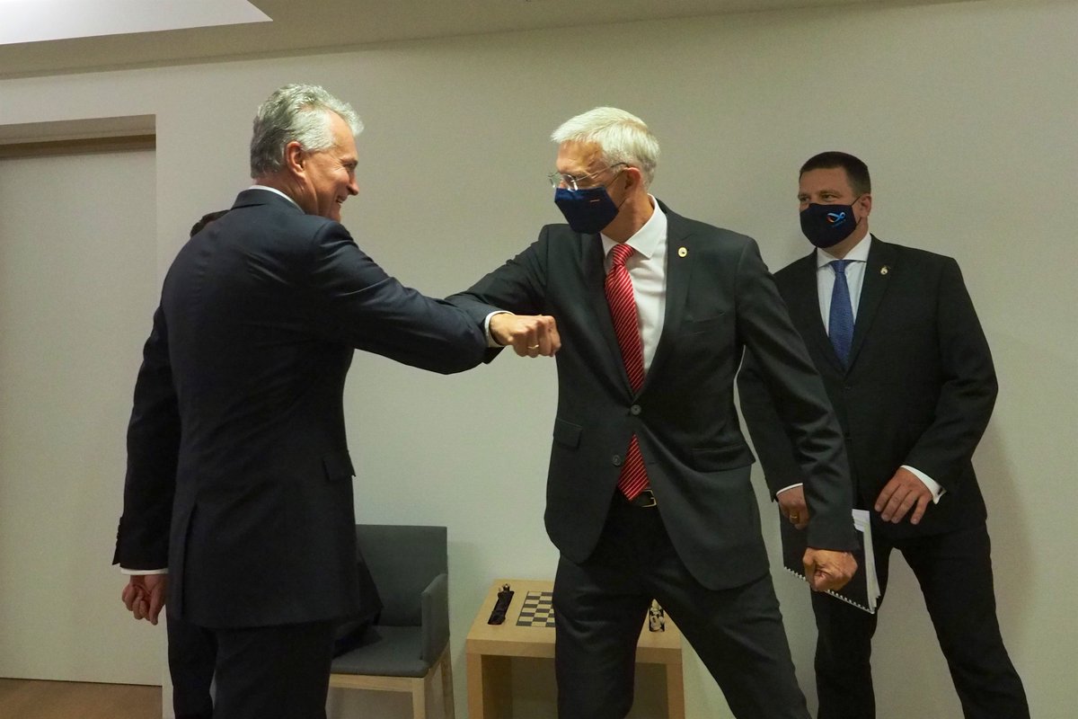 GitanasNauseda's tweet photo. Baltic power in synch: dynamic warm-up before starting negotiations on #MFF &amp; RFF. Together with @krisjaniskarins @ratasjuri, we will seek larger #Cohesion &amp; direct payments portfolio for the Baltics. https://t.co/6S3tfva6aR