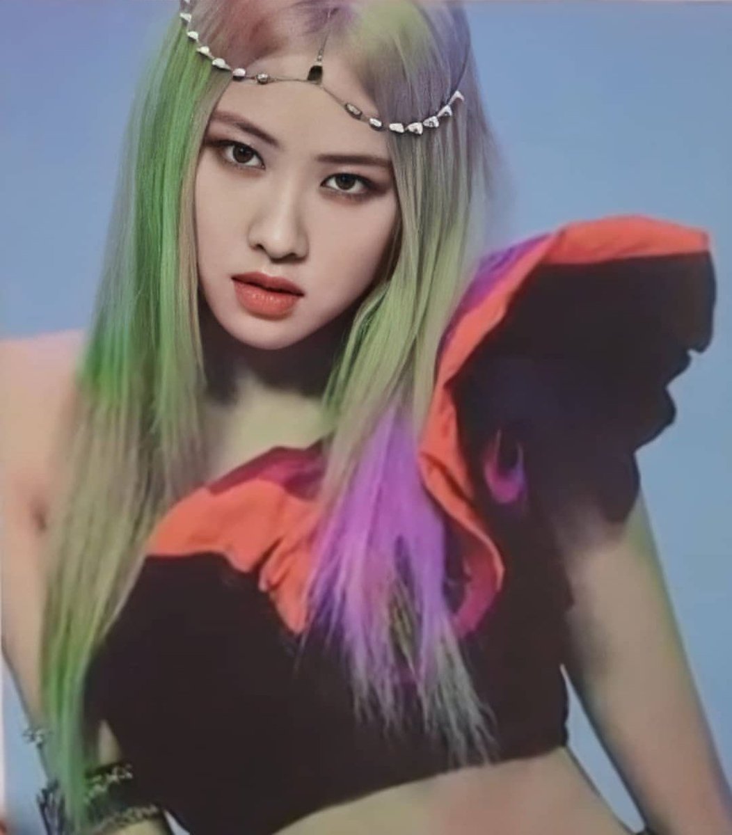 rosé pics tweet media