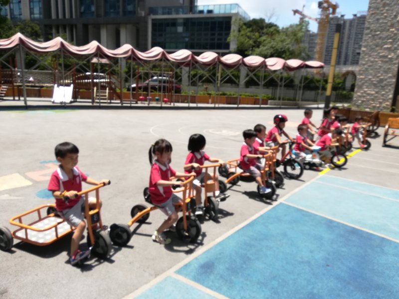 HungKole's tweet photo. Transportation unit #Transportation #transportationcompetition #transportationunit #ECE #prekindergarten #wearecis https://t.co/6nDQY9TPbF