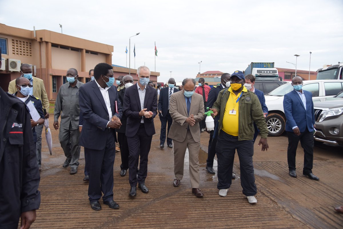 TradeMarkAfrica's tweet photo. A guided tour of the Busia OSBP at the Kenya/ Uganda border shows various measures put in place to combat the spread of the Covid-19 pandemic #SafeTrade https://t.co/R9f0EaYFBR