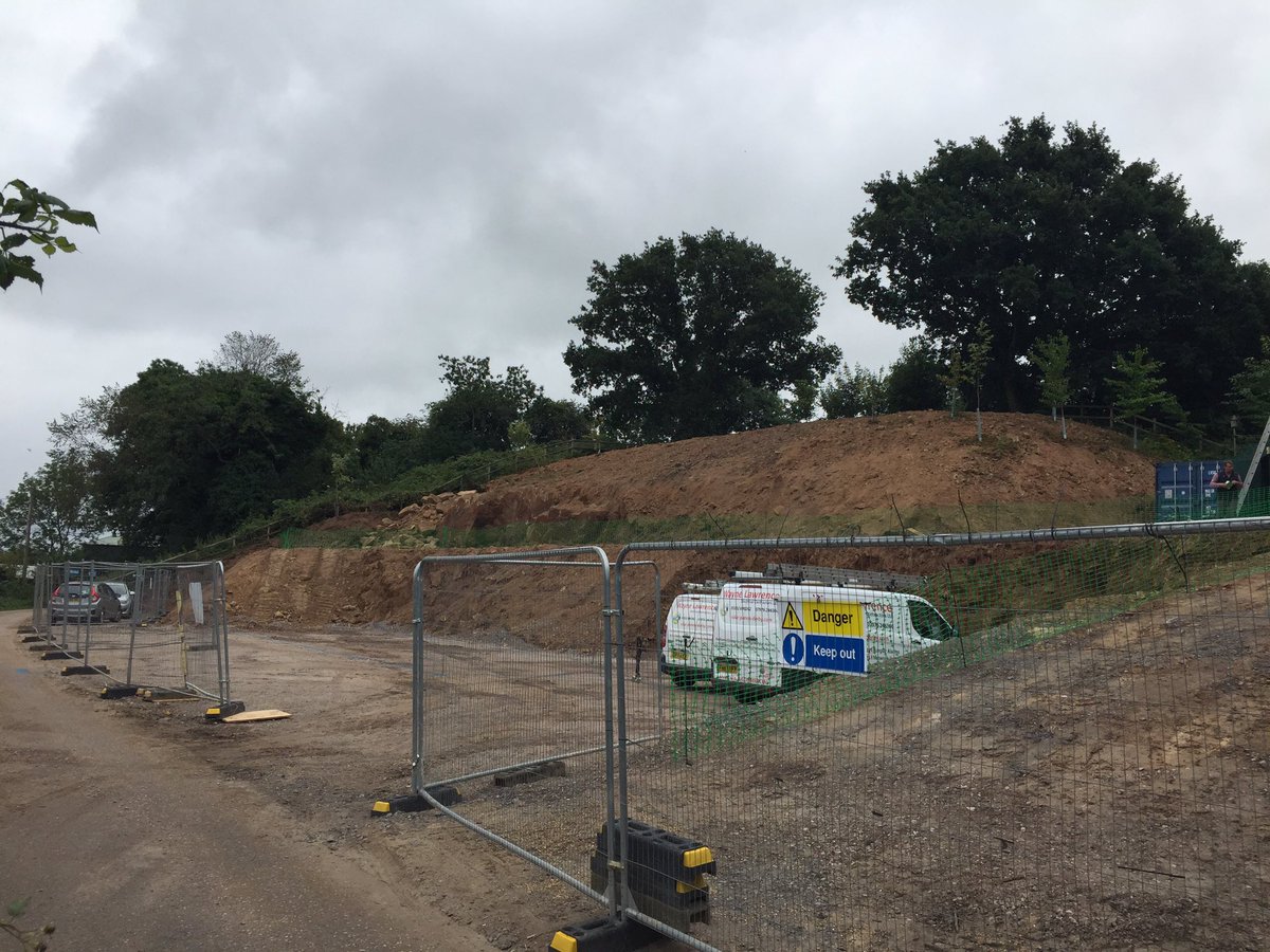 adamdgreenfield's tweet photo. New home coming soon .. #rock #oldquarry #cantilevers #greenroofs #upsidedownliving #cortensteel @lathamstweet @ElliottWood_ https://t.co/HE53D9IwKp