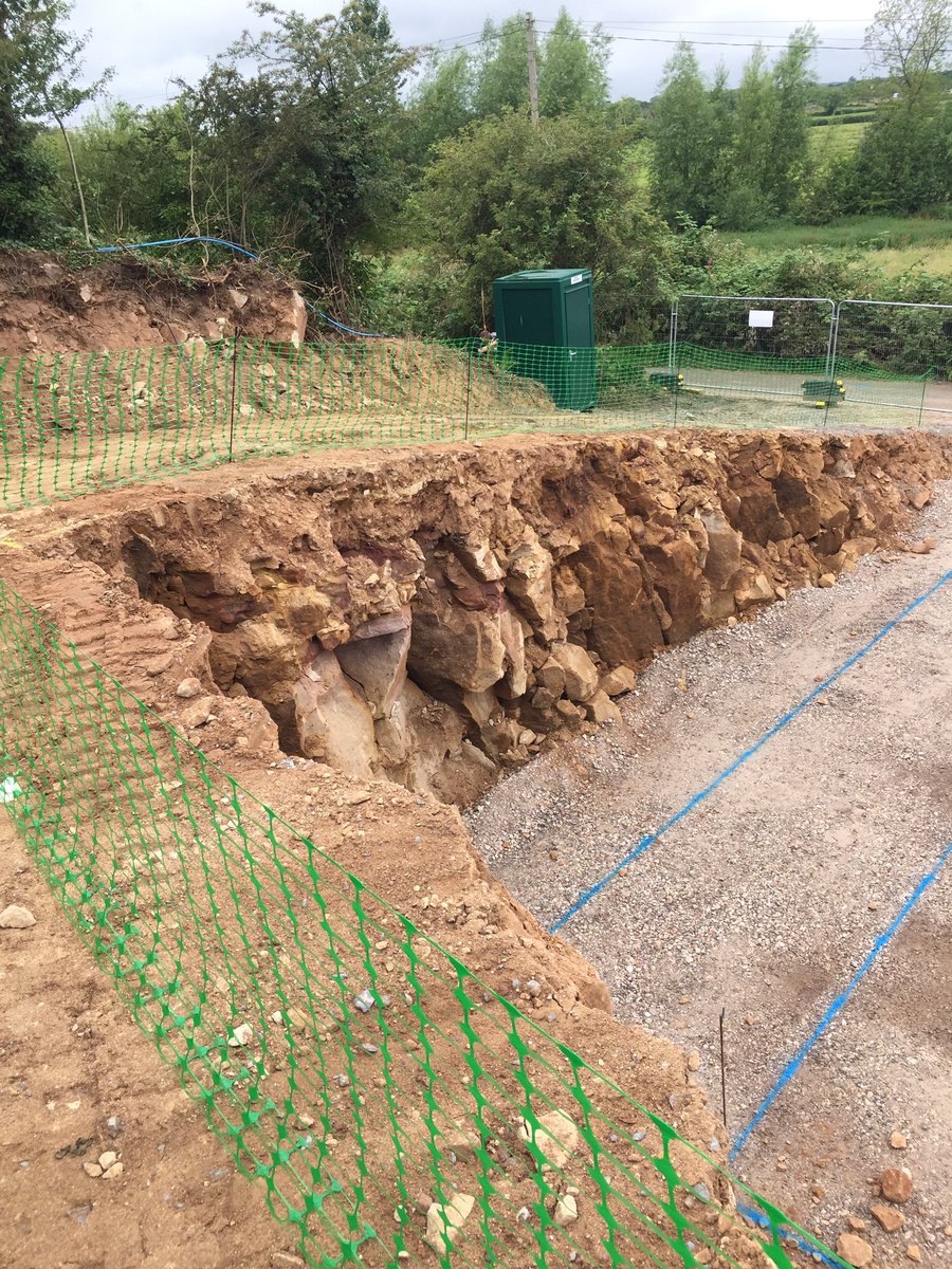 adamdgreenfield's tweet photo. New home coming soon .. #rock #oldquarry #cantilevers #greenroofs #upsidedownliving #cortensteel @lathamstweet @ElliottWood_ https://t.co/HE53D9IwKp