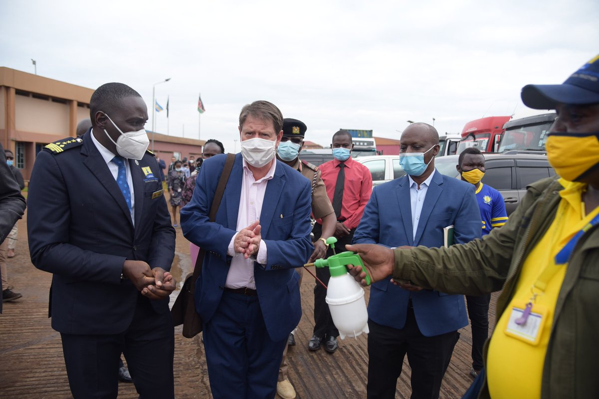 TradeMarkAfrica's tweet photo. A guided tour of the Busia OSBP at the Kenya/ Uganda border shows various measures put in place to combat the spread of the Covid-19 pandemic #SafeTrade https://t.co/R9f0EaYFBR