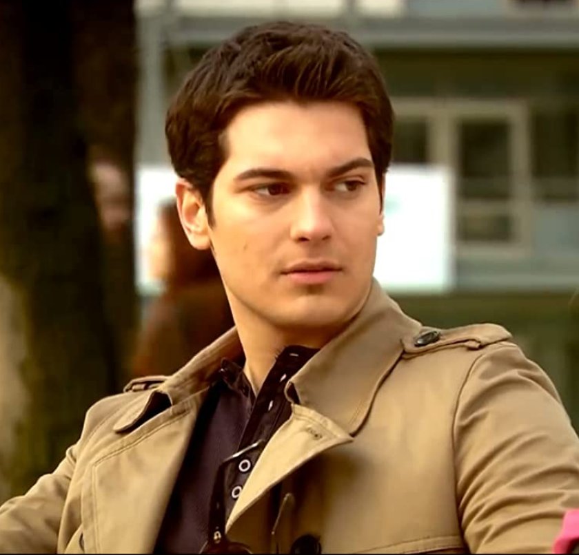 YamanKoperFClub's tweet photo. Oylama sonuçları | Voting result

1. Emir Sarrafoğlu = 114 oy
2. Yaman Koper = 87 oy
3. Sarp Yılmaz = 45 oy
4. Hakan Demir = 16 oy

Oylayan herkese teşekkürler | Thanks to everyone who voted

#ÇağatayUlusoy https://t.co/TviFmDXfHF