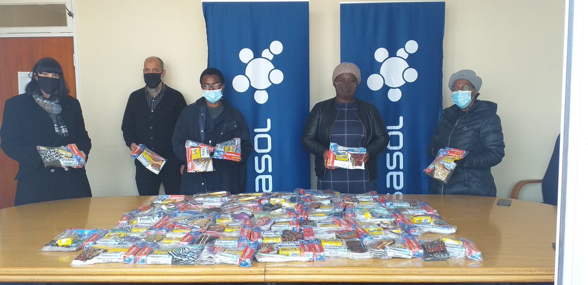 NSheobalak's tweet photo. At the handover of the dignity packs this morning are Esme Young, Dr Dasoo, Sister Baloi, Cllr Mtshali and Zimbini Zwane. #MandelaDay @SasolSA @KarinFourie310 @Sbu14 @EsmeYoung5 https://t.co/er0WynWV3k