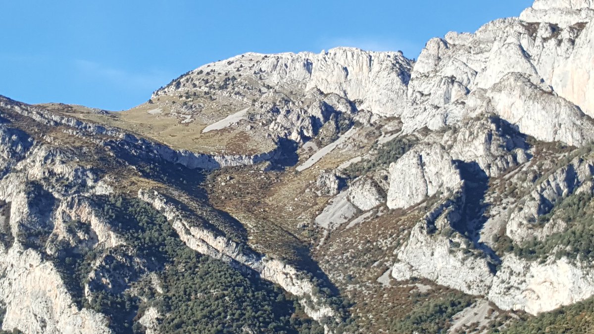 MariaLu20302522's tweet photo. @marivibroto: un paseo virtual hacia la cumbre de Montañesa, para respirar a fondo...😍😍😍 https://t.co/ld4QRPPOxV