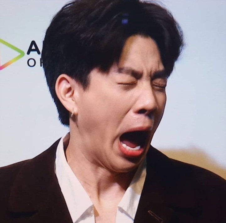 BabiiRuangkhao's tweet photo. โอ้ยยยยย เหมือนมากกกกก 😂😂😂😂

@off_tumcial
#ออฟกัน #ออฟจุมพล https://t.co/bjbRH9fNyk