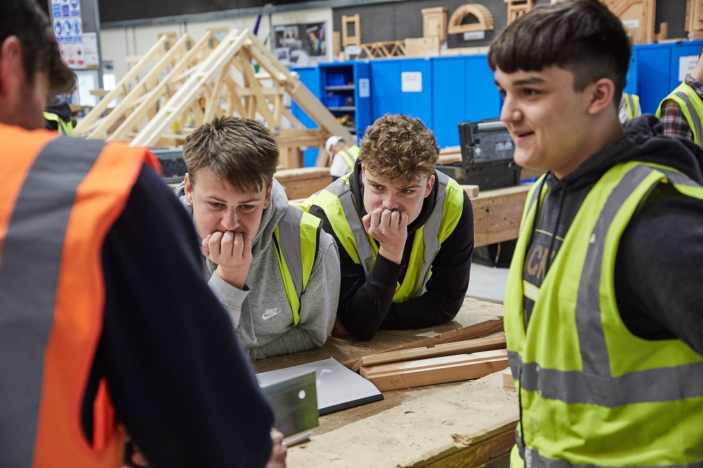 WiltsColl's tweet image. Looking for a career within construction and trades? We have courses in the following areas, electrical, bricklaying, carpentry and joinery, plumbing, groundworks and painting and decorating!

Apply for a September start here - bit.ly/3jaGL4w 

#constructionandtrades