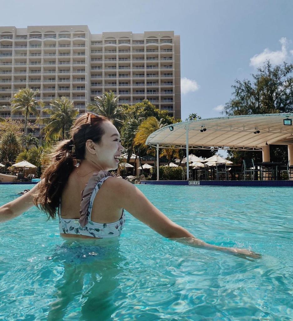 HyattGuam's tweet photo. Every day is a pool day at #HyattRegencyGuam! Daily dine and swim packages are available and include food from Breezes plus access to the hotel's resort facilities. Call 647-1234 for more info. 📸 IG yui_mtmt https://t.co/4X4ib5H1rP