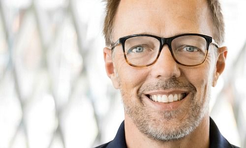 hubbisnews's tweet photo. We were delighted to have had the opportunity of speaking to Bert-Jan van Essen of @additivAG, who shared his insights on how technology can help financial institutions bolster their offering to the mass affluent segment.

https://t.co/6kac9ZFHCC https://t.co/XvLRFddGKg