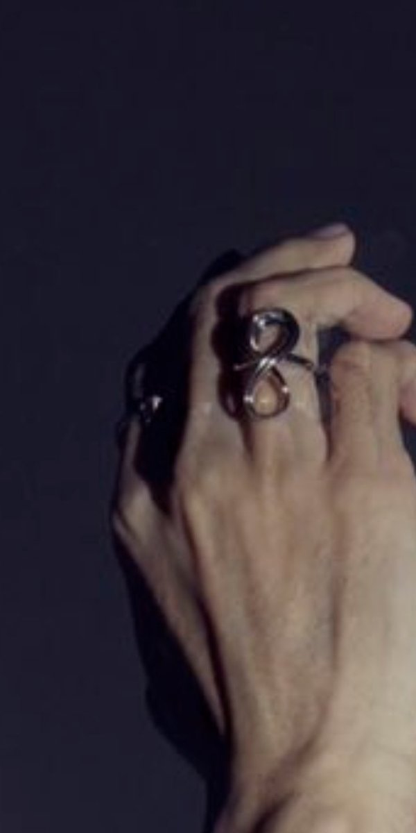 The ring. Its an infinity ring!!!!!!  #MSSxSeasonOfYouT3