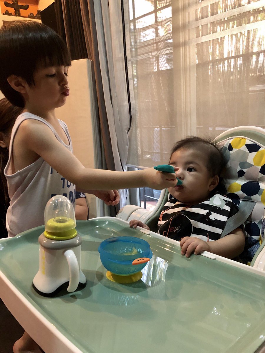 jan_lizardo's tweet photo. Guess who ate today? My doctor said I’m ready to eat! My kuya @jace_lizardo was so excited too! Thank you Kuya for feeding me💚 it was a good day 1 🍎
#jevilizardo #babyjevi #babyjapoynice #firstfood #kuyajace #brothers #firstsolid #jevilizardo5months https://t.co/BWCk2MzJ3E
