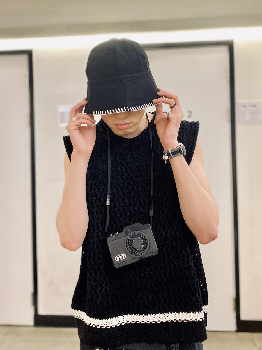 official_yoon_'s tweet photo. 잔뜩 튀어나온 입술😗 https://t.co/nh9z0KoN3i