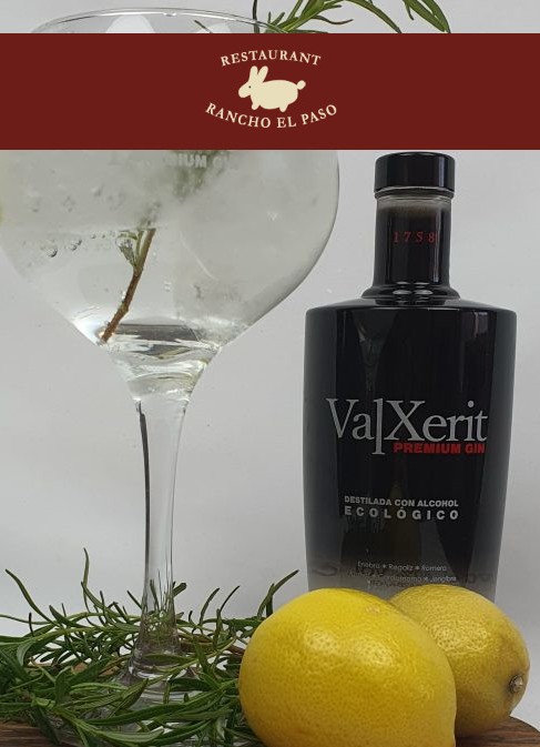 Valxerit_Bcn's tweet photo. Al @RteRanchoElPaso (https://t.co/TJw06gP7uf) no només menjaràs molt bé, també podràs gaudir de la teva ginebra preferida. 🍸#ValXerit #Premium #Gin #gintonic #gincola https://t.co/GGVu7JWKzu