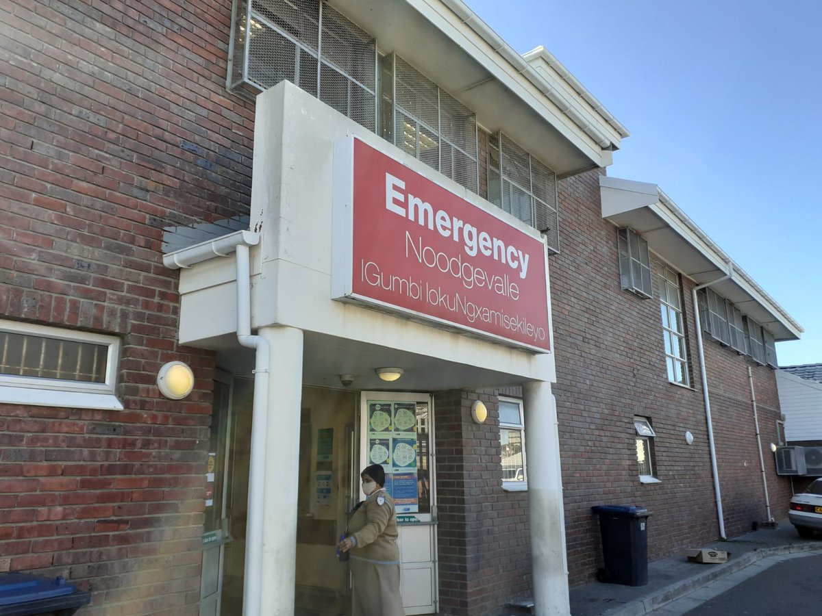 IndyMediaSA's tweet photo. @CapeArgus and @WeekendArgus donates 250 goody bags to honor healthcare workers at Mitchells Plain Community Health Centre this #MandelaDay.
#CapeArgus
#WeekendArgus
#MandelaDay2020
#Mandela67Minutes
#67WaysToHelp
#HealthCareWorkers
#Indycares
#MitchellsPlainCommunityCentre https://t.co/P4ExQAfaVz
