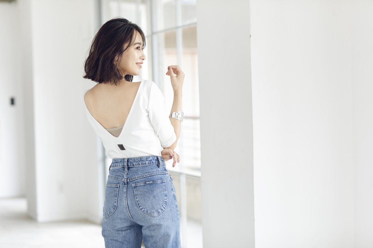 近藤千尋、自身プロデュースのブラトップ姿で美ボディちらり💞ヘルシー