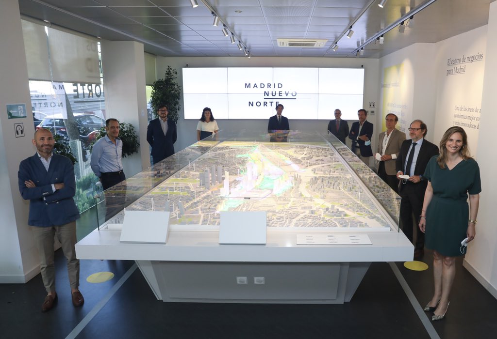 paloma_martinm's tweet photo. #MadridNuevoNorte es una realidad en la región. La Comisión de Urbanismo ha dado luz verde por unanimidad al proyecto y el próximo día 22 presentaremos la nueva maqueta digital junto a @DCNMadrid. Una medida más para la reactivación de la  @ComunidadMadrid https://t.co/UcBVy66cNb