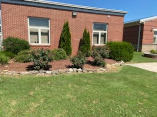 HarvestElem's tweet photo. Thanks to those that helped make our campus beautiful! Trav-Ad Signs made an awesome marquee w/ our logo & a @BRSOE sign. Thanks to those who volunteered to plant shrubs & clean out landscaping! #ThisIsHarvest #WritingOurStory #1Sparkman #IgniteExcellenceMCSS @ChrisGunnelsHES https://t.co/1ZZc3T0HEb