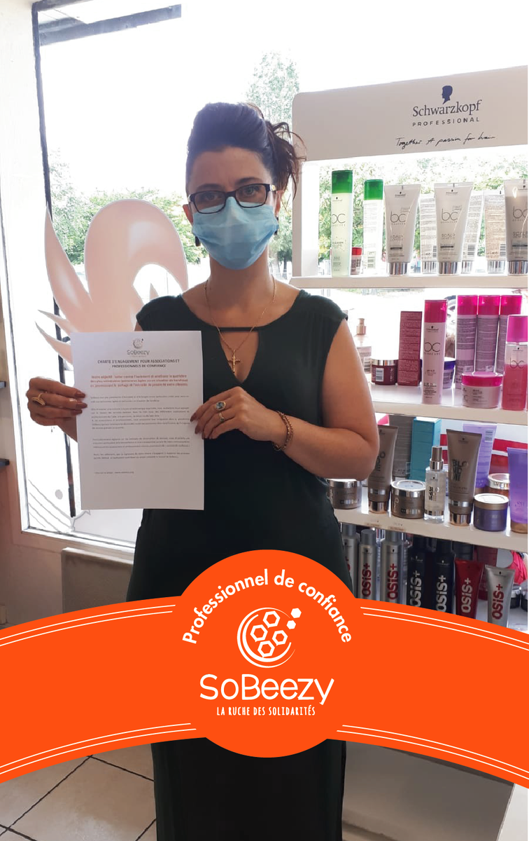 PARTENARIAT ! 🥳 ⁣
Youhouuu ! Charte SoBeezy signée pour Aurore, gérante du salon de coiffure Lily Coop'hair à #Pessac  🎉  ⁣
⁣
Ce pacte indique que les utilisateurs #SoBeezy pessacais peuvent s'appuyer sur Aurore concernant une prestation au salon ou à domicile à petit prix.