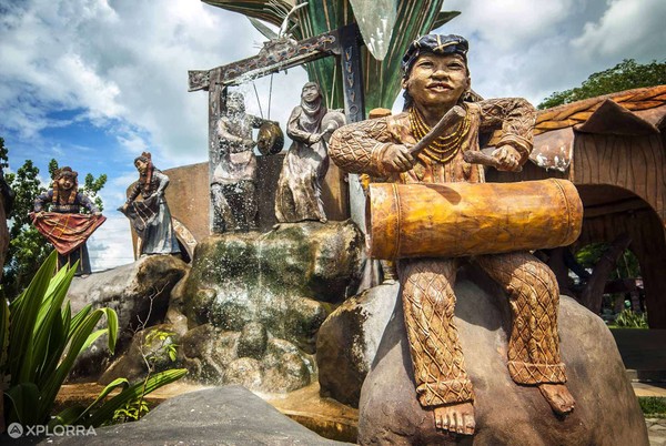 TourPromotionPh's tweet photo. Surallah Tri-People Monument, South Cotabato. This monument aims to celebrate the diversity of the province’s major groups who are the Christians, Muslims, and T’boli tribes.
#PinasMuna #travel #wowph #choosephilippines #VisitPhilippines #itsmorefuninthephilippines https://t.co/6D1AbC7QrY