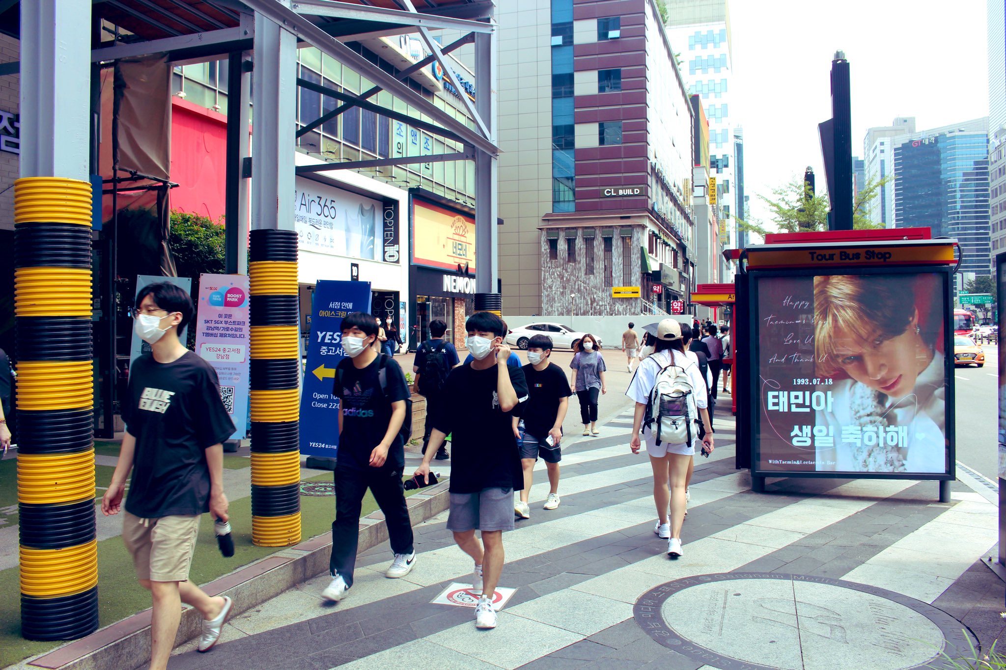 EdHzOahU8AAMHmW?format=jpg&name=large