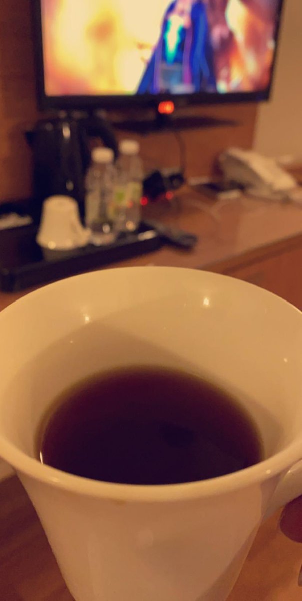 He0mee's tweet photo. مساء الخير تفائل دائما لأن الحياة أجمل بكثير من بشاعة الحزن ابتسم سامح استمتع وكن على يقين لن يصيبنا إلا ماكتب الله لنا🌿✨ https://t.co/uWK46wJABW