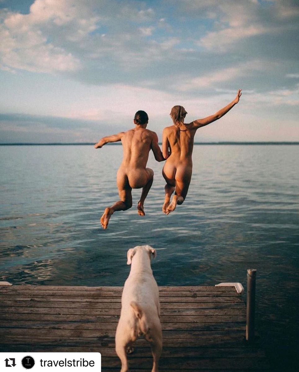 afinehour's tweet photo. Happy Friday everyone! ✨ Wishing you a cheeky start to your weekend...⁠

#FridayFeeling #JumpingIntoTheWeekend #TravelPhotography https://t.co/hT5uwqc4v5