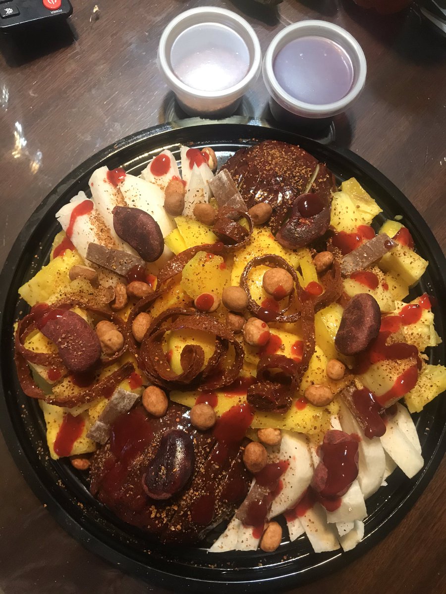 pinchinaranjera's tweet photo. Buen día amigos, debido a la situación del #COVID19 tengo desde marzo que no tengo trabajo, es por eso que estoy vendiendo charolas de frutas con dulces enchilados y rosca de verduritas en #Hermosillo agradecería me ayudaran a compartir mi WhatsApp 6622334899 y mi IG/FB Cacaomx https://t.co/y1qSUbIsXK
