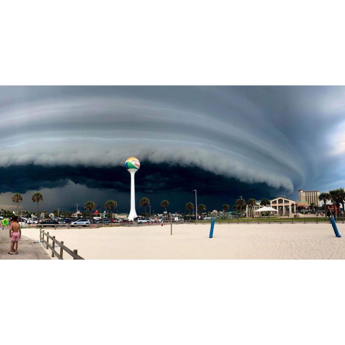 discover850FL's tweet photo. Rain, rain, please don't scoop us up and take us away. β
Amazing shot in Pensacola Beach π·: @carolyncerda
β’
β’
β’
#discover850 #pensacolabeach #pensacolafl #gulfofmexico #floridastorm #rainydays #rainraingoaway #explorethepanhandle #850local #besafe #umbrellatime #beachlife https://t.co/UN6SVXvElQ